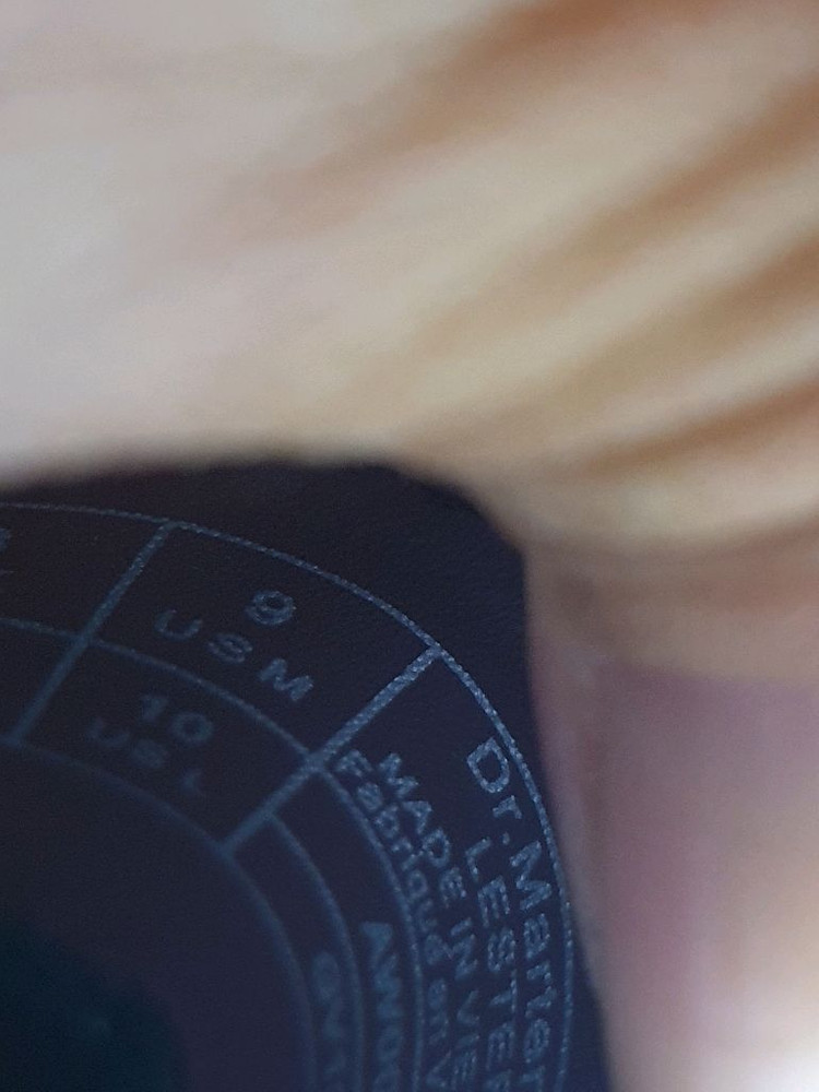 닥터마틴 버건디 색상 스니커즈 265 이미지