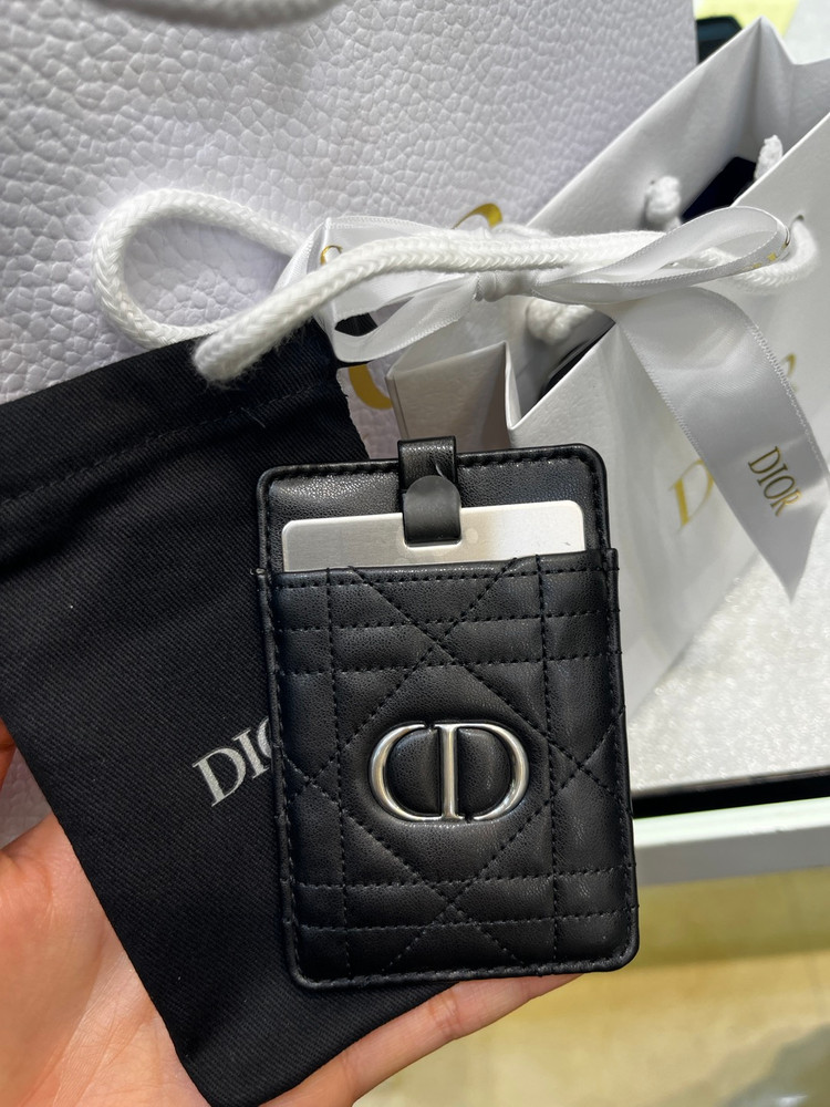 디올뷰티 카드지갑 새상품 택포 8만원--3