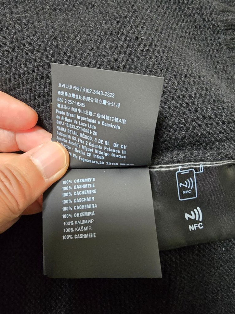 프라다 23fw 캐시미어 크루넥 티셔츠 정품--7