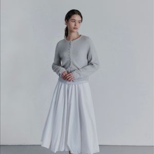 엘로주 소피 라쿤 콩단추가디건 그레이 셋업 2회착용