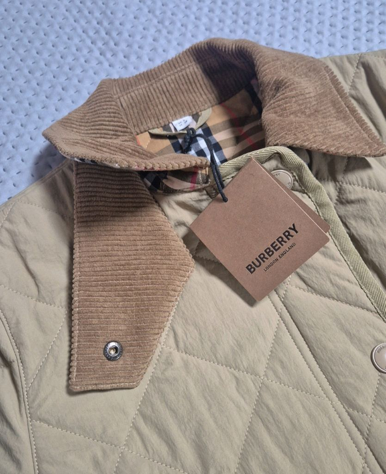 버버리 퀄팅자켓--1