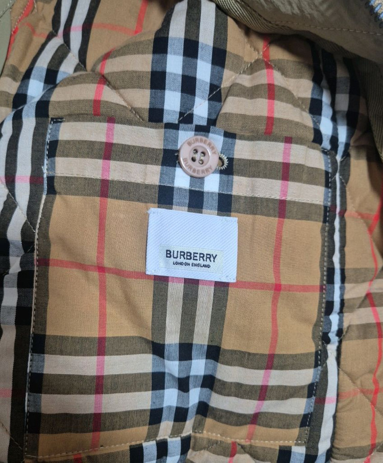 버버리 퀄팅자켓--4