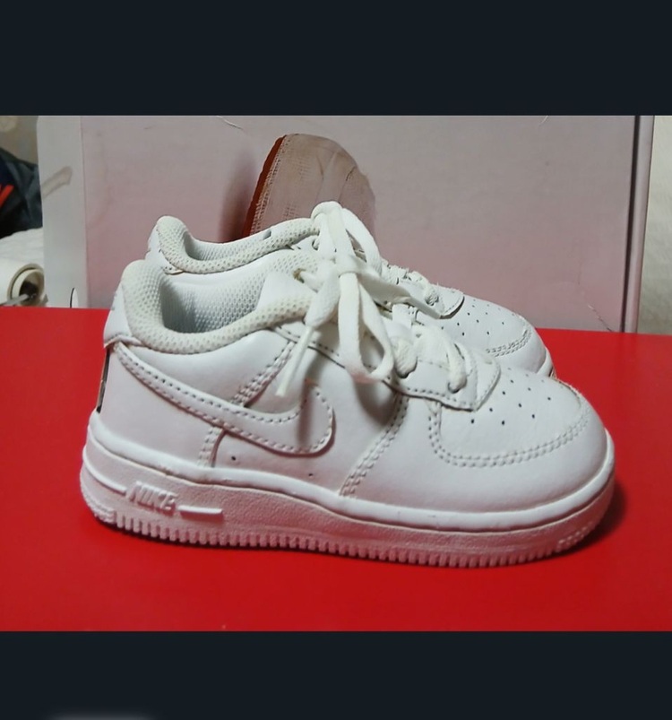 나이키키즈 에어포스140운동화 거의 새거--1