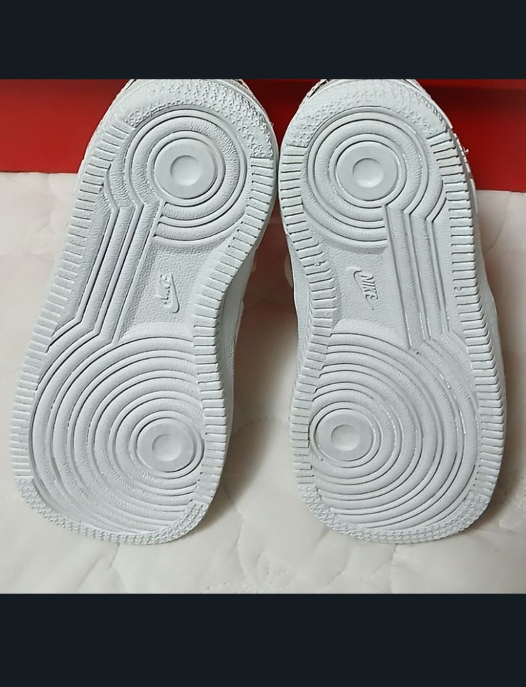 나이키키즈 에어포스140운동화 거의 새거--7