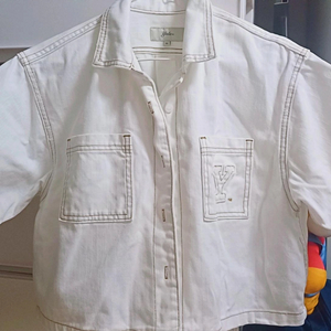 급처)예일 크롭 화이트 데님 셔츠 M사이즈