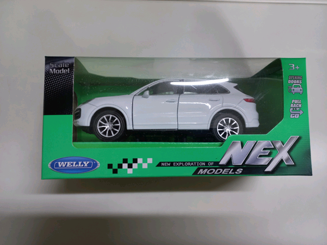 포르쉐 카이엔 터보 NEX 모델 1:32 새상품 판매 (미개봉)--2