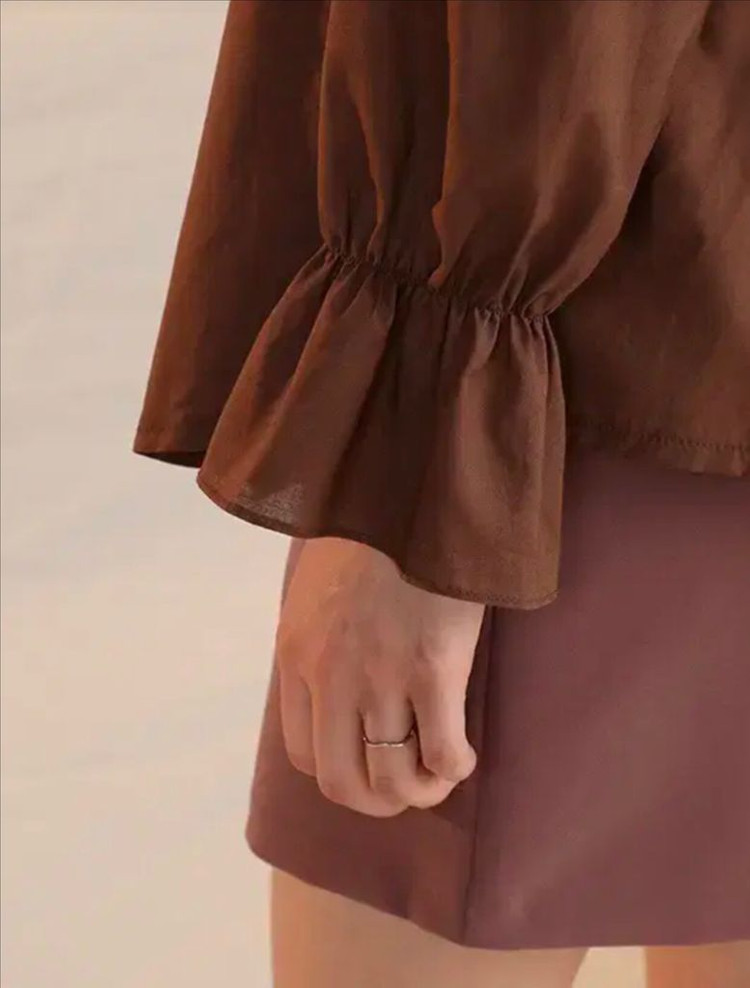 [새상품] 커먼유니크 브라운 카라 프릴 블라우스 이미지