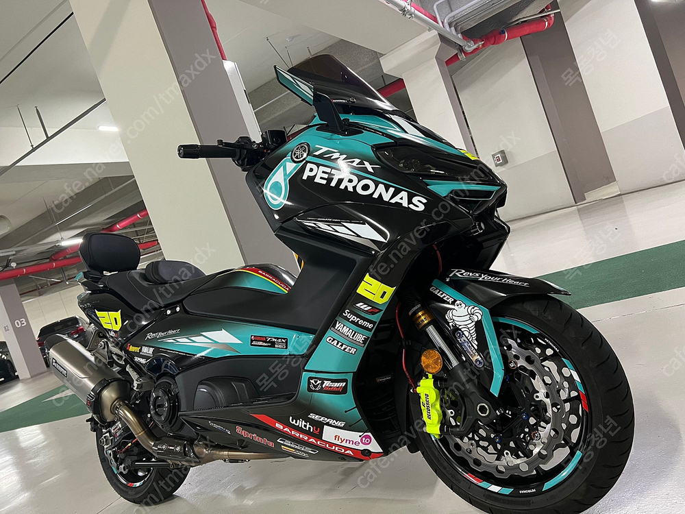 티맥스560 23년식 76xx 풀튜닝 판매합니다 이미지