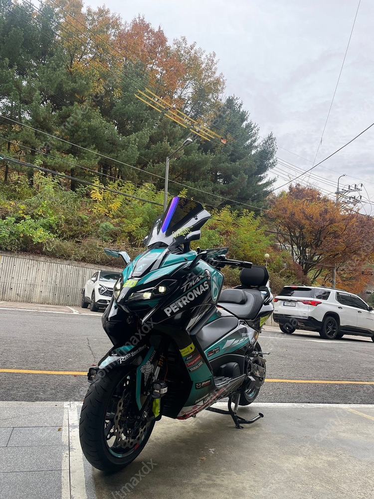 티맥스560 23년식 76xx 풀튜닝 판매합니다 이미지