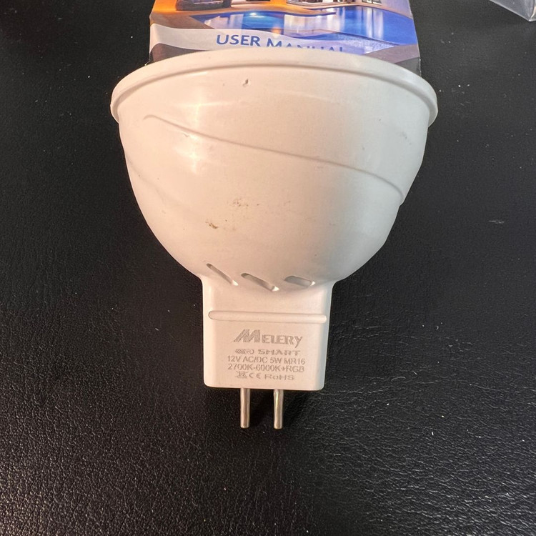 MR16 12V 5W LED RGB 스포트 라이트 스마트 전구 입니다. 할로겐 Wifi 스마트홈 IoT 이미지