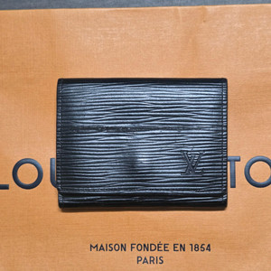 [정품] 루이비통 에피 레더 반지갑 블랙