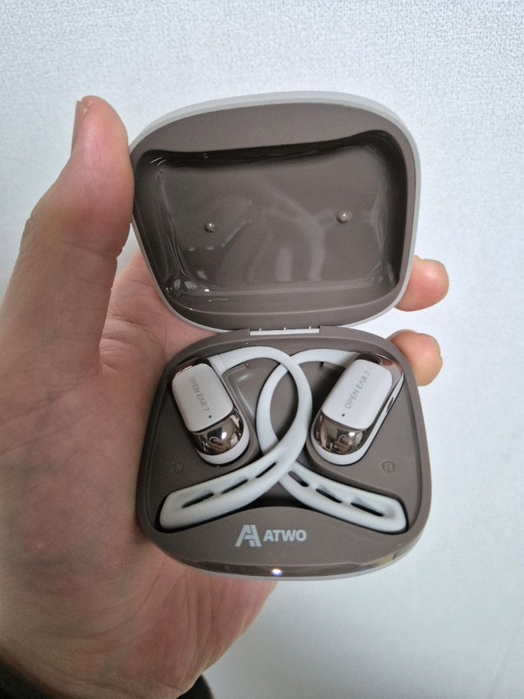 에이투 무선이어폰팝니다.--3