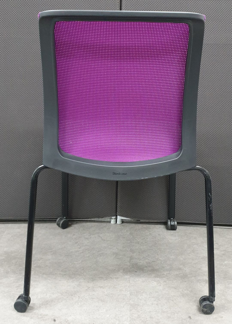 스틸케이스 회의용 REPLY 의자 이미지