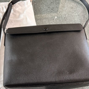 프로퍼빌롱잉즈 proper belongings PADDIE 11(블랙) 아이패드 11 수납 숄더백