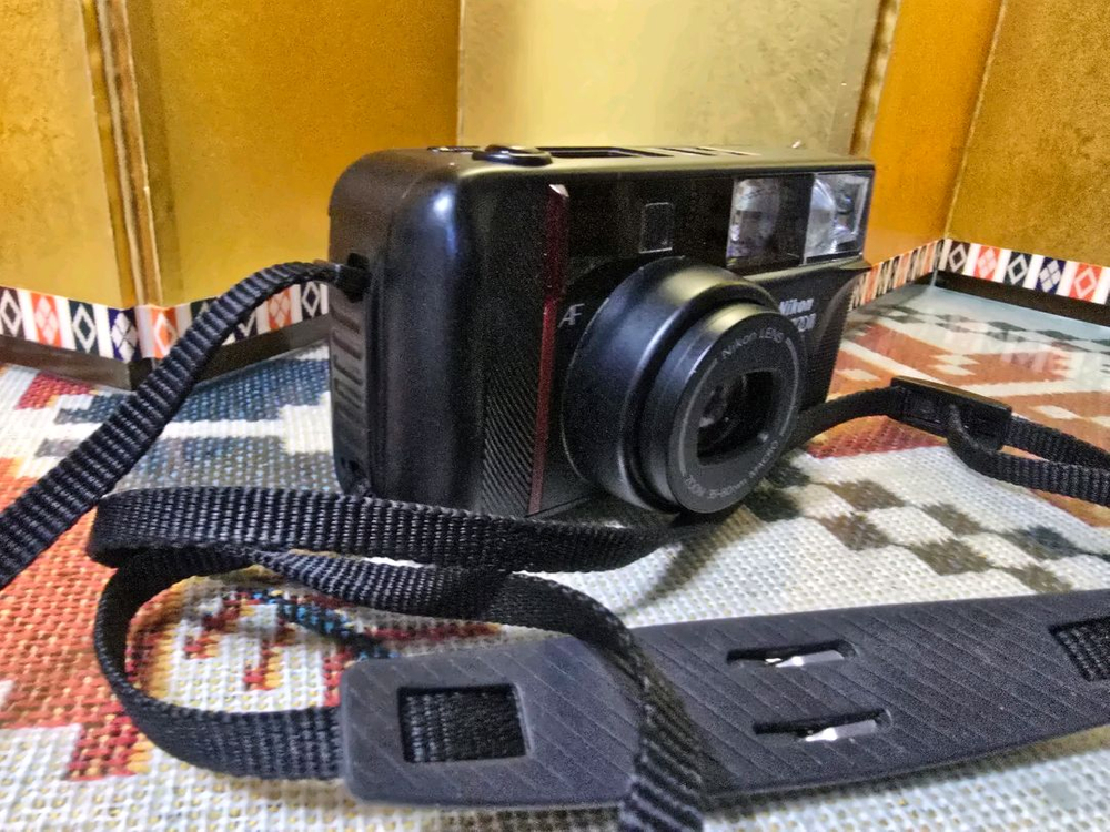 니콘 TW zoom 자동필름카메라 이미지