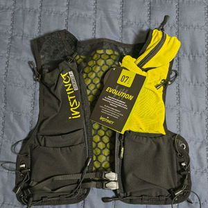 인스팅트 7L 트레일 베스트(배낭) 이미지