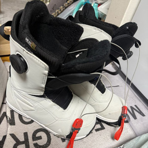 2425 버튼 스노우보드 부츠 롤러 보아 와이드