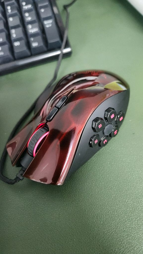 # RAZER 레이저 나가 헥스 레드 에디션 게이밍 마우스 급처--4