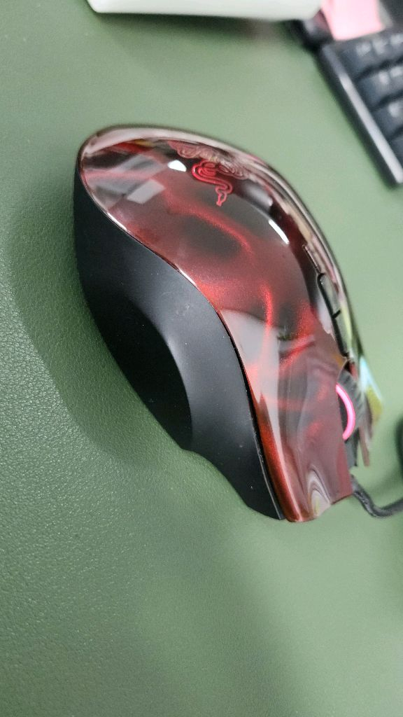 # RAZER 레이저 나가 헥스 레드 에디션 게이밍 마우스 급처--7