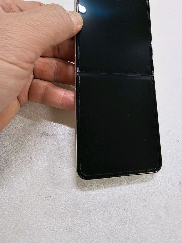 갤럭시 Z플립3 크림 무잔상--7