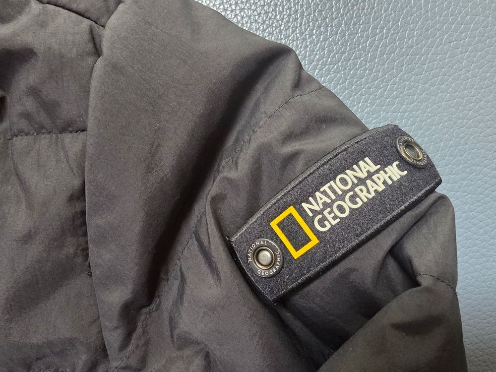 내셔널지오그래픽키즈 경량패딩 블랙 140 팝니다. 이미지