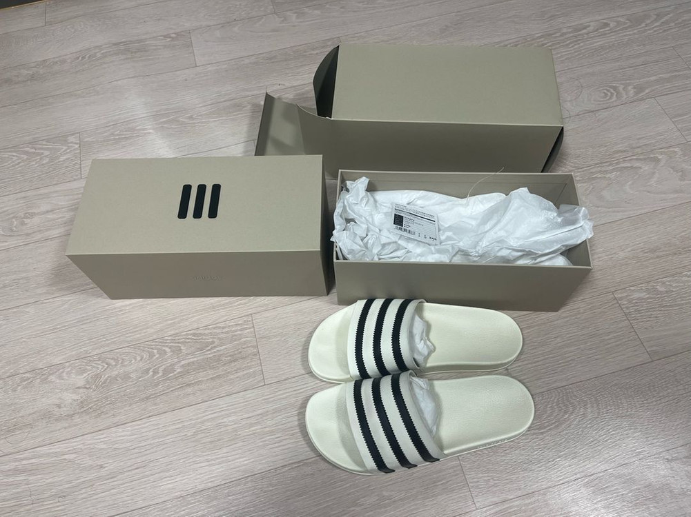 피어오브갓 x 아디다스 / 아딜렛 슬라이드 슬리퍼 / 265--1