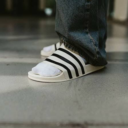 피어오브갓 x 아디다스 / 아딜렛 슬라이드 슬리퍼 / 265--8