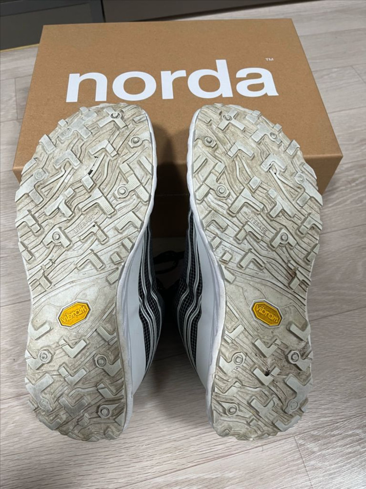 노다 norda / 002 서밋블랙 / 265--3