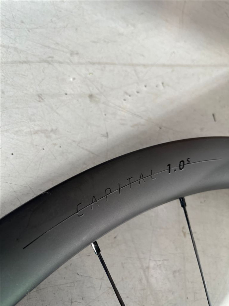 싱크로스 캐피탈 1.0s 40미리 카본 휠셋--1