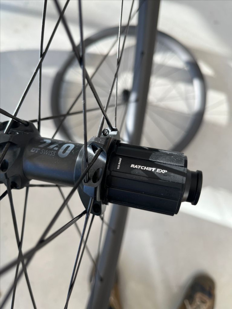 싱크로스 캐피탈 1.0s 40미리 카본 휠셋--3