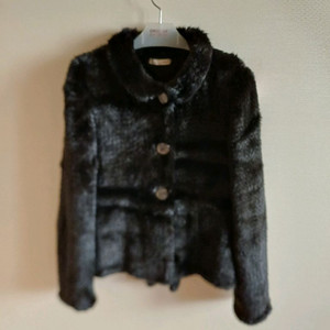 DECO 니팅밍크쟈켓 55사이즈 판매합니다