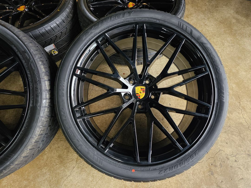 포르쉐 마칸 EV 일렉트릭 GTS 신형 스타일 22인치 신품휠타이어 이미지