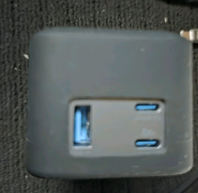 앤커보조배터리 새제품급 팝니다 케이스 포함--1