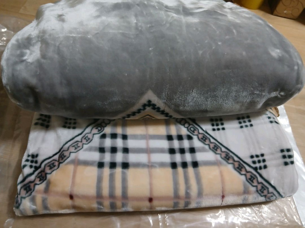 버버리 패턴 담요 새상품--6