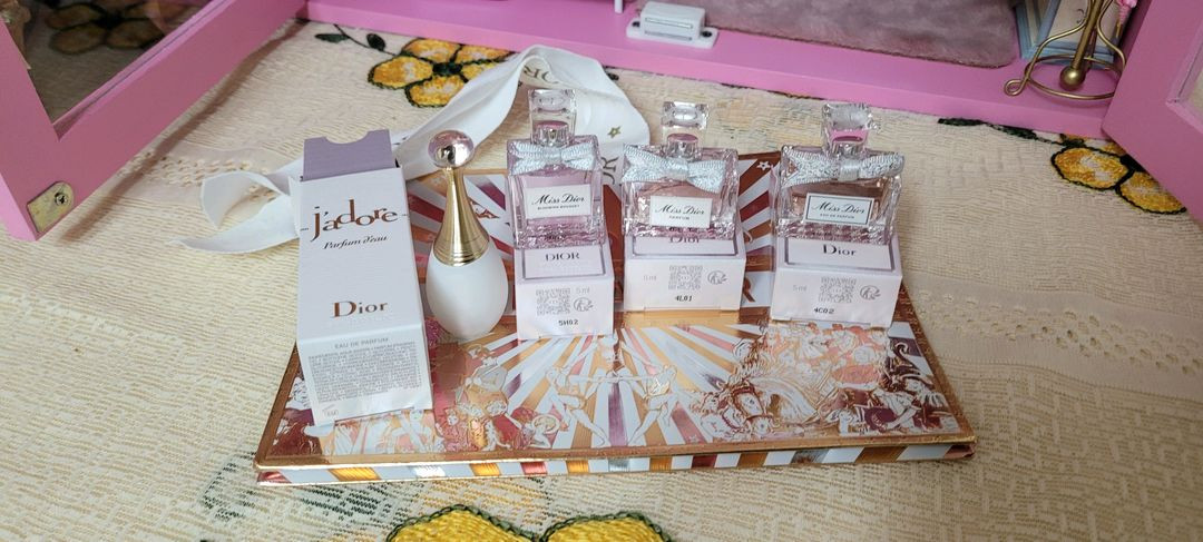 디올 향수세트--1
