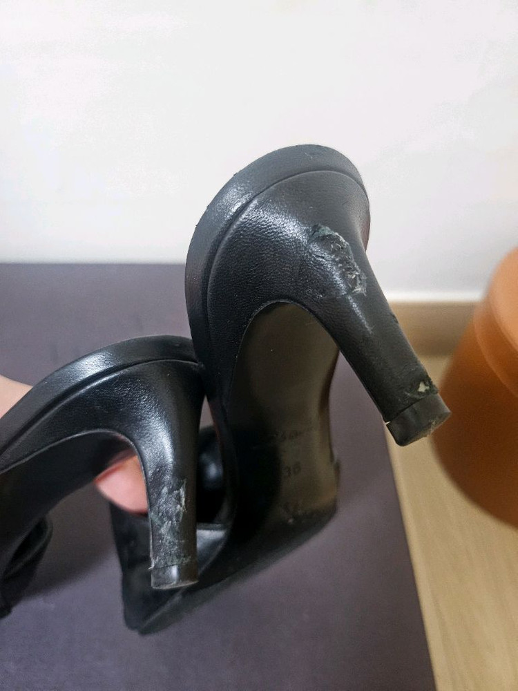 루이비통 리바이벌 레더 슬리퍼(36사이즈) 이미지