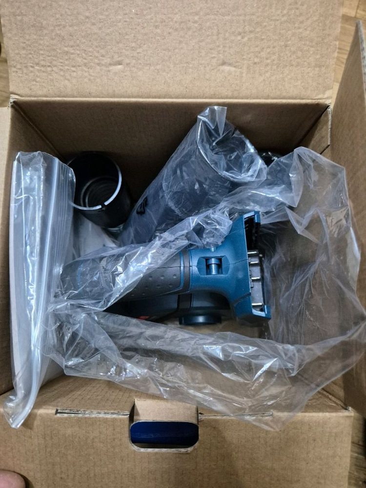 보쉬송풍기gbl 18v-120 5ah배터리 2개 이미지