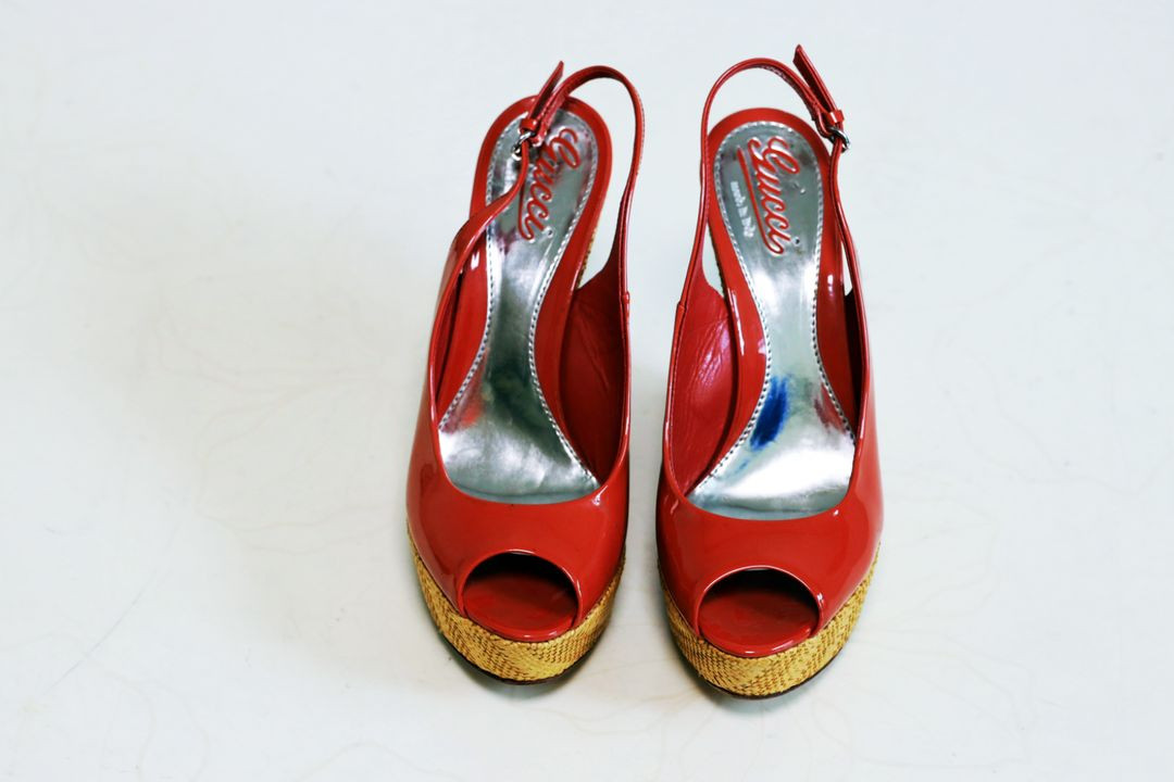 정품 GUCCI 구찌 코랄 페이던트 레더 라피아 웨지힐 이미지