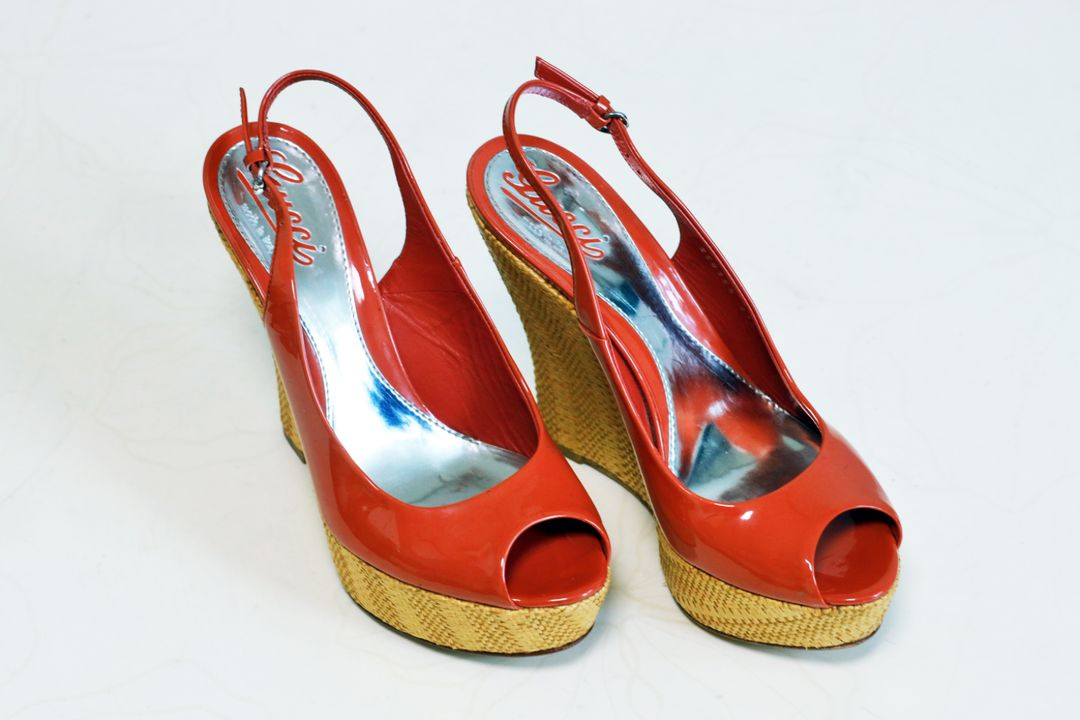 정품 GUCCI 구찌 코랄 페이던트 레더 라피아 웨지힐 이미지