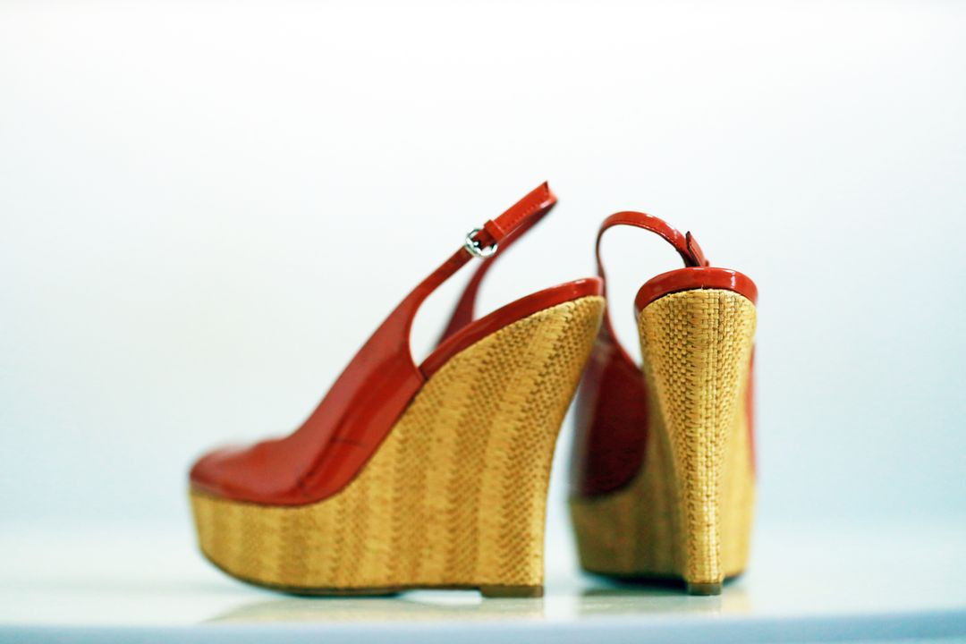 정품 GUCCI 구찌 코랄 페이던트 레더 라피아 웨지힐 이미지