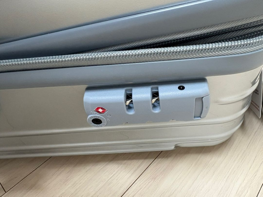 28인치 폰티악 캐리어 새물건입니다.--3