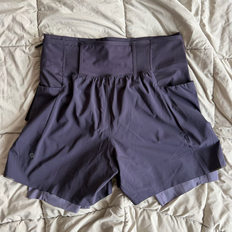 룰루레몬 패스트 앤 프리 멀티 포켓 러닝 쇼츠 m 새상품 판매합니다.--3