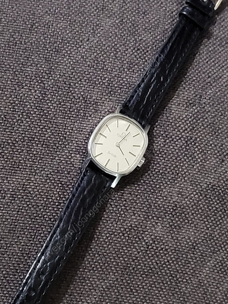 오메가 드빌 수동 여성시계 이미지