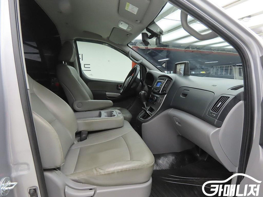 [현대]더 뉴 그랜드 스타렉스 2WD 밴 3인승 스마트 #앱특가--5