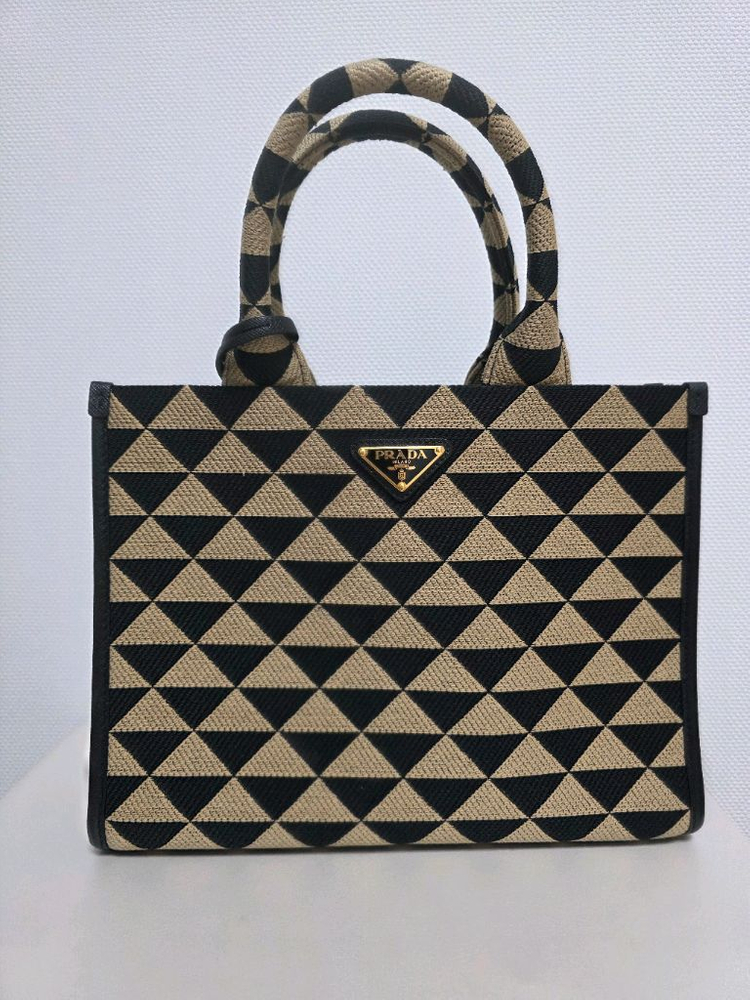 프라다 심볼백 이미지