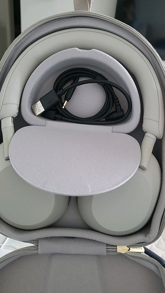 SONY WH 1000xm5 노이즈캐슬링 헤드폰--1