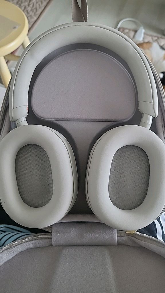 SONY WH 1000xm5 노이즈캐슬링 헤드폰--2