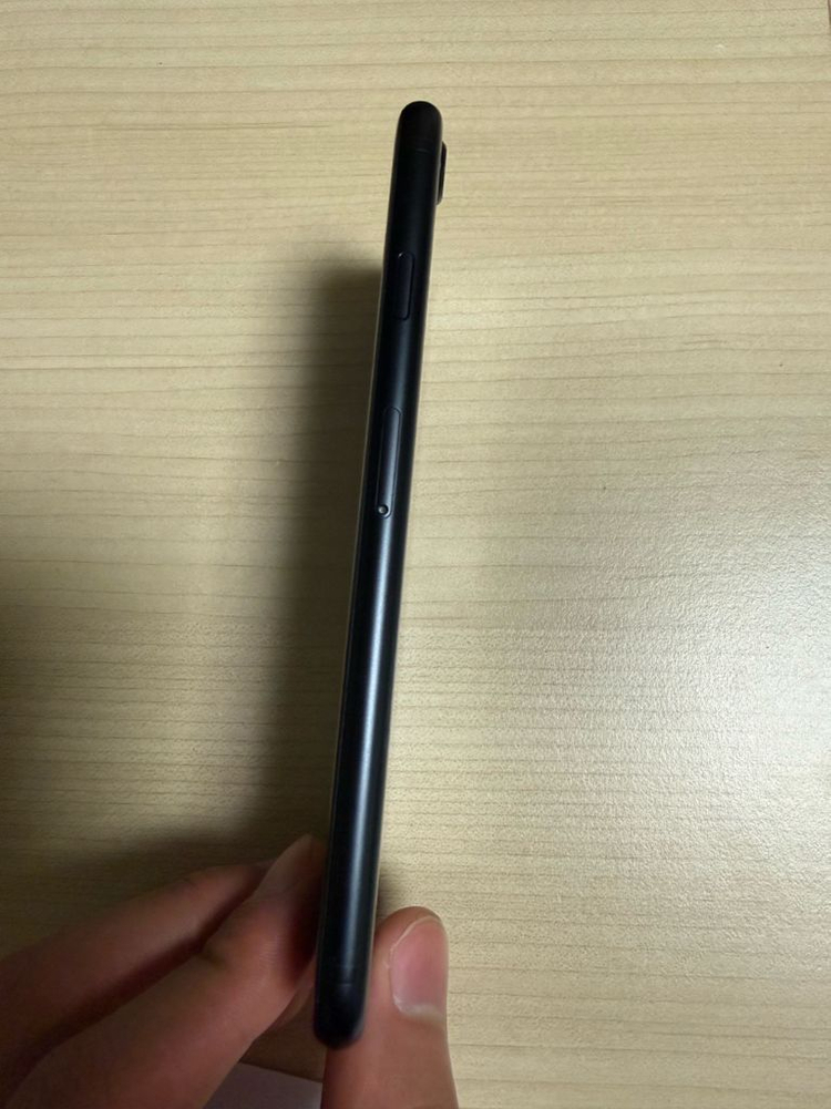 아이폰 se2 128GB 판매합니다--5