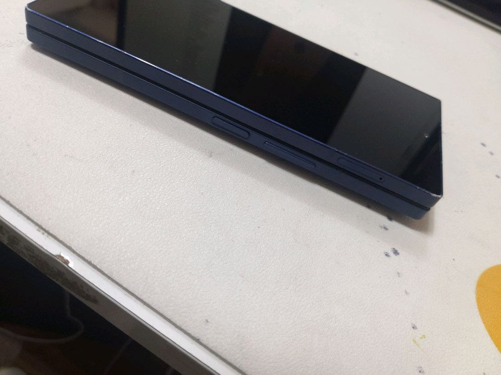 폴드6 512기가 보증기간 남아있어요--2