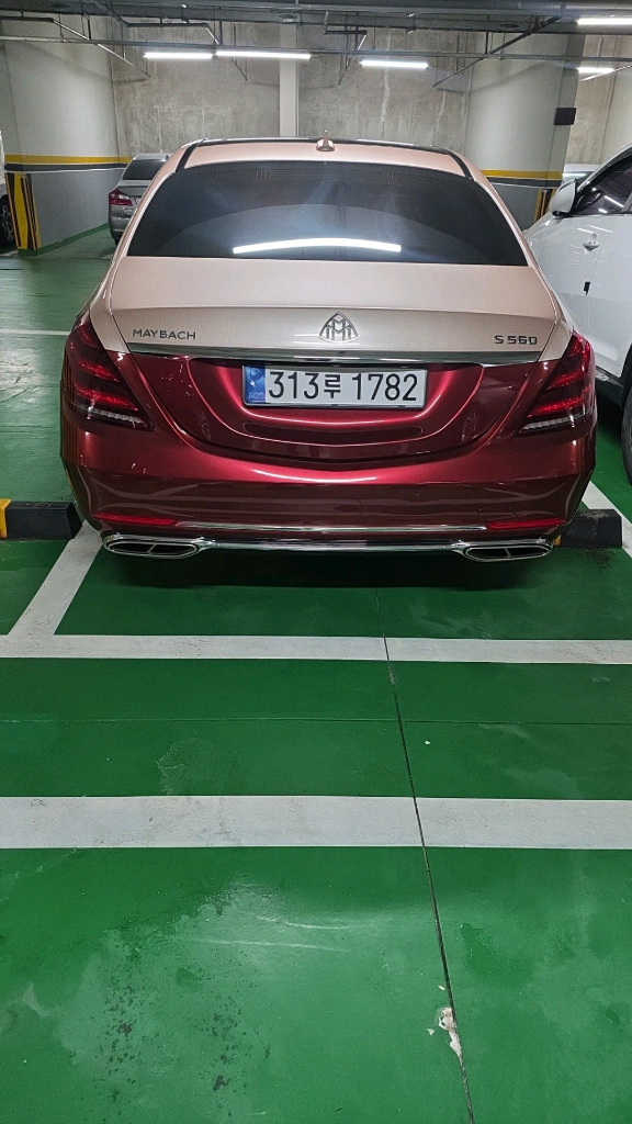 벤츠(마이바흐)4인승--2